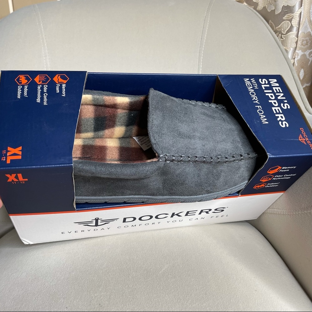 New! Dockers Slippers With Memory Foam Gray With Plaid Interior Size: XL 11/12 - Picture 1 of 4